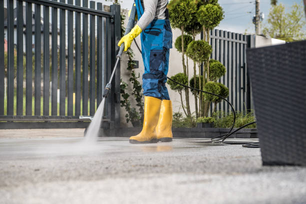 Best Gutter Cleaning  in Yreka, CA
